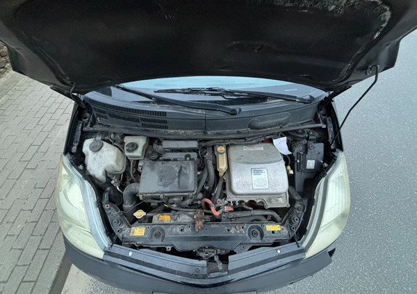Toyota Prius cena 9880 przebieg: 407000, rok produkcji 2005 z Warszawa małe 121